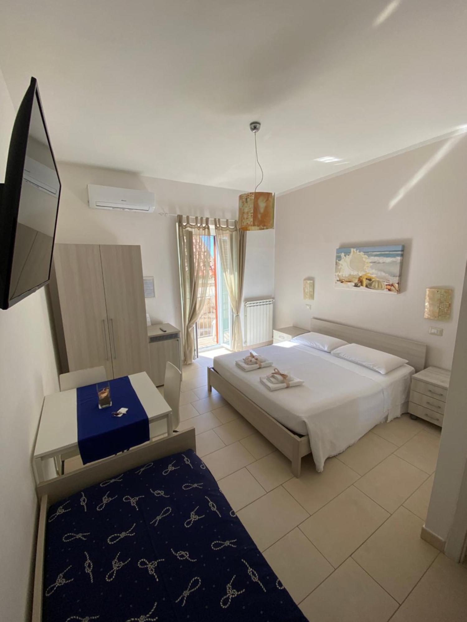 B&B Degli Aranci 帕利努罗 外观 照片