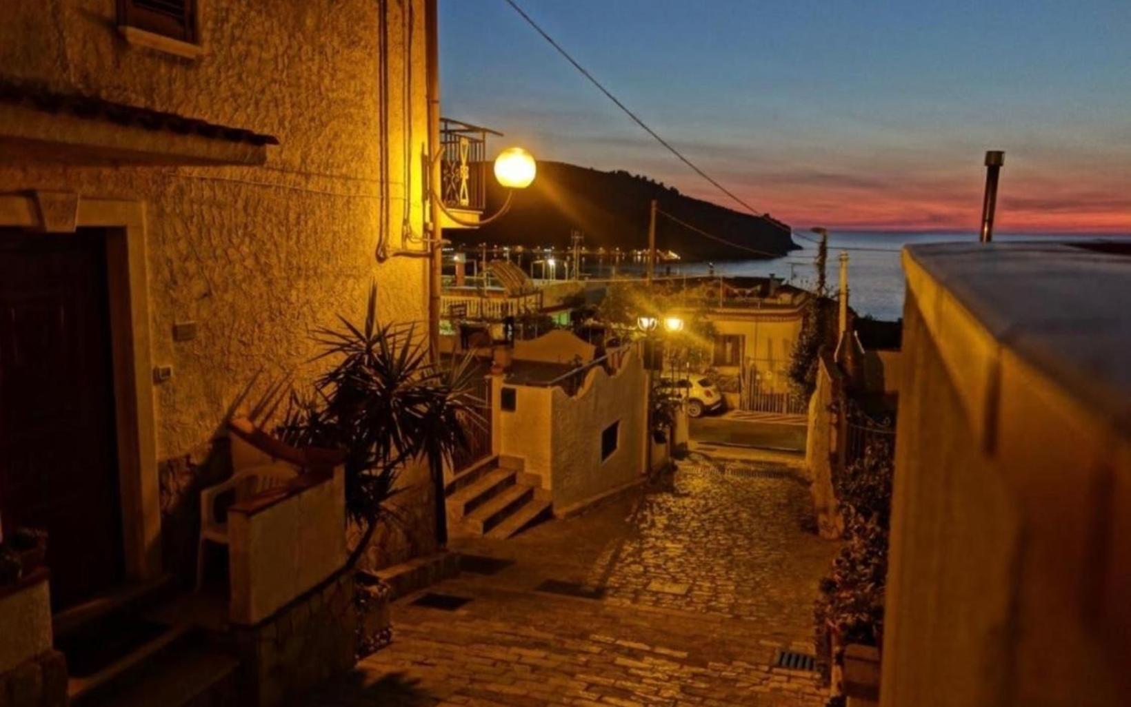 B&B Degli Aranci 帕利努罗 外观 照片