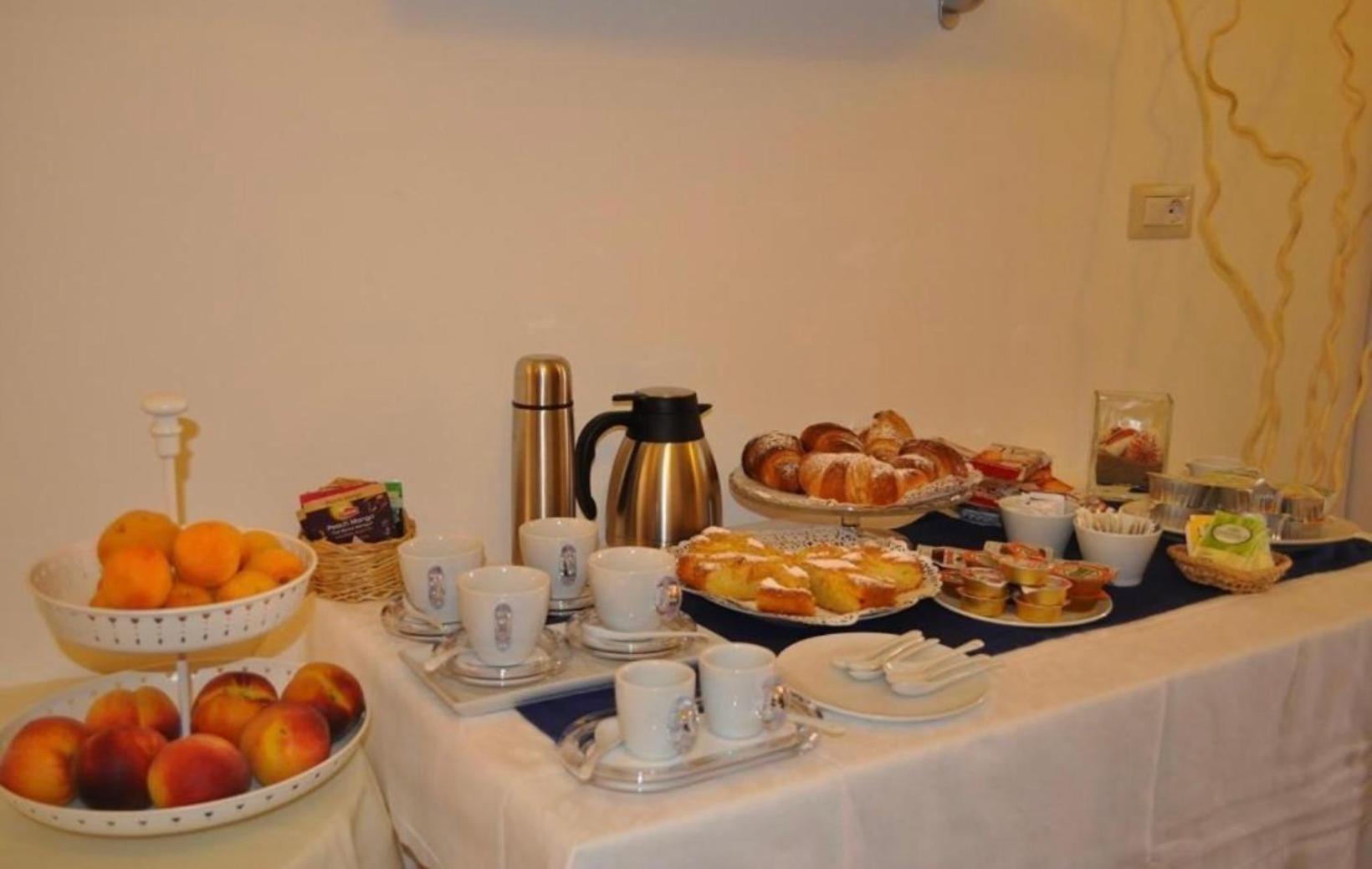 B&B Degli Aranci 帕利努罗 外观 照片