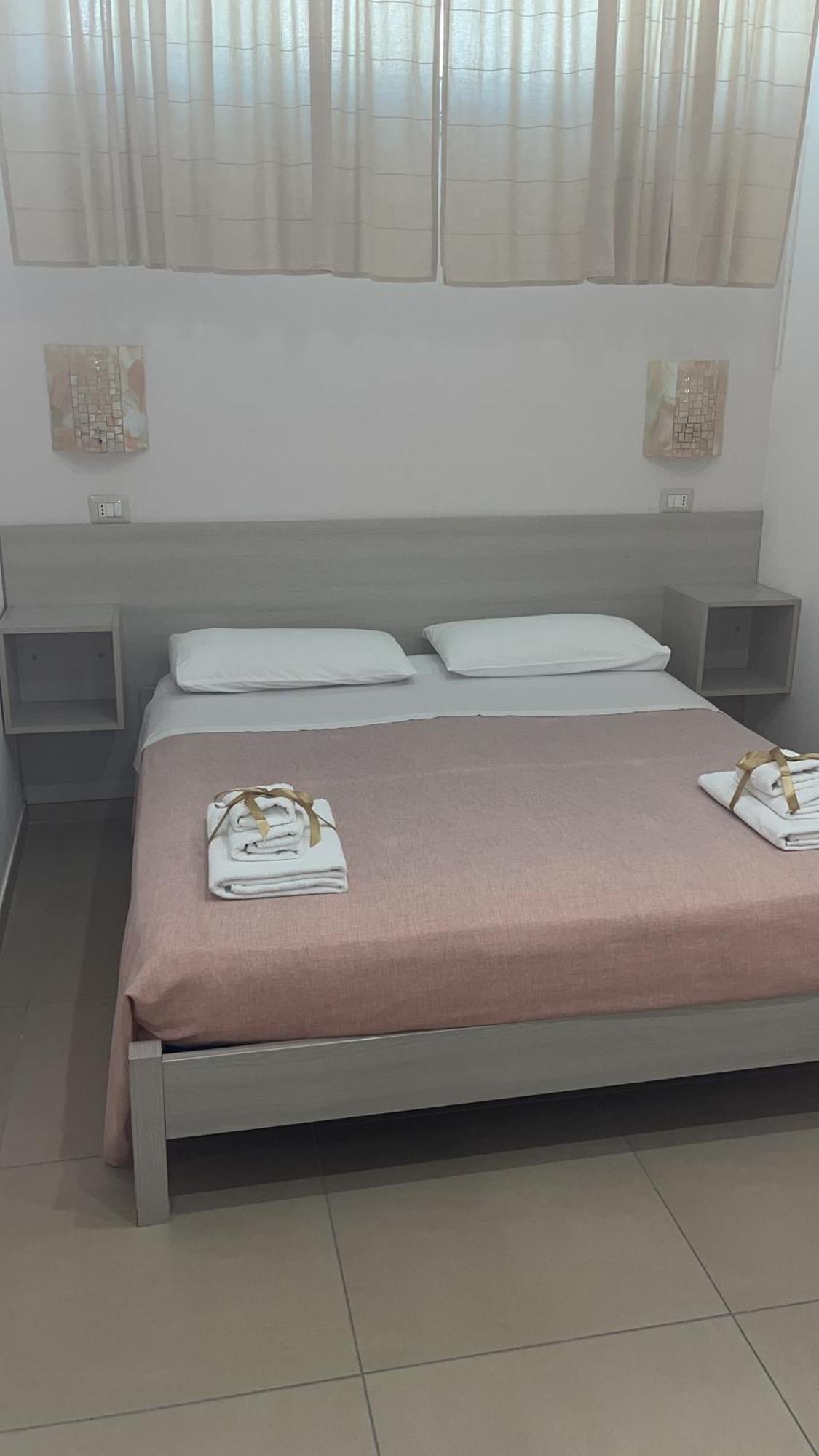 B&B Degli Aranci 帕利努罗 外观 照片