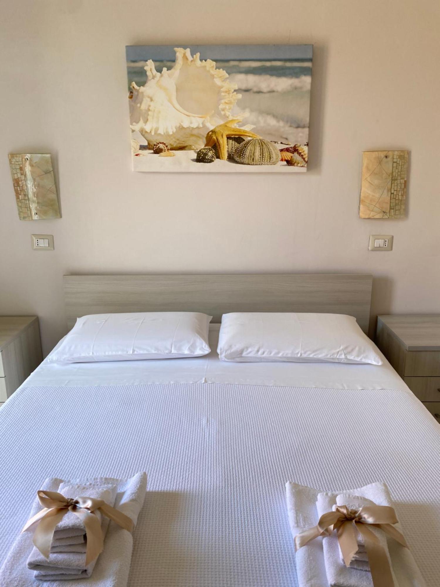 B&B Degli Aranci 帕利努罗 外观 照片