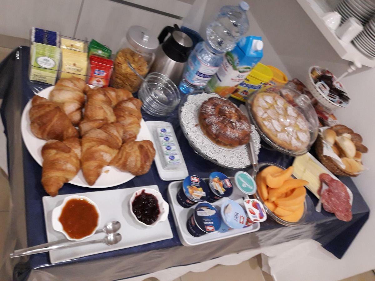B&B Degli Aranci 帕利努罗 外观 照片