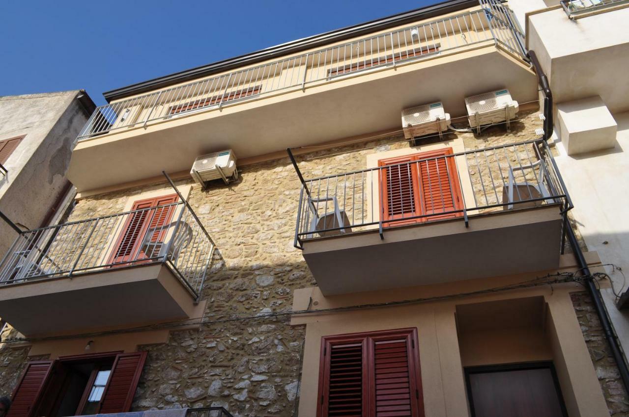 B&B Degli Aranci 帕利努罗 外观 照片